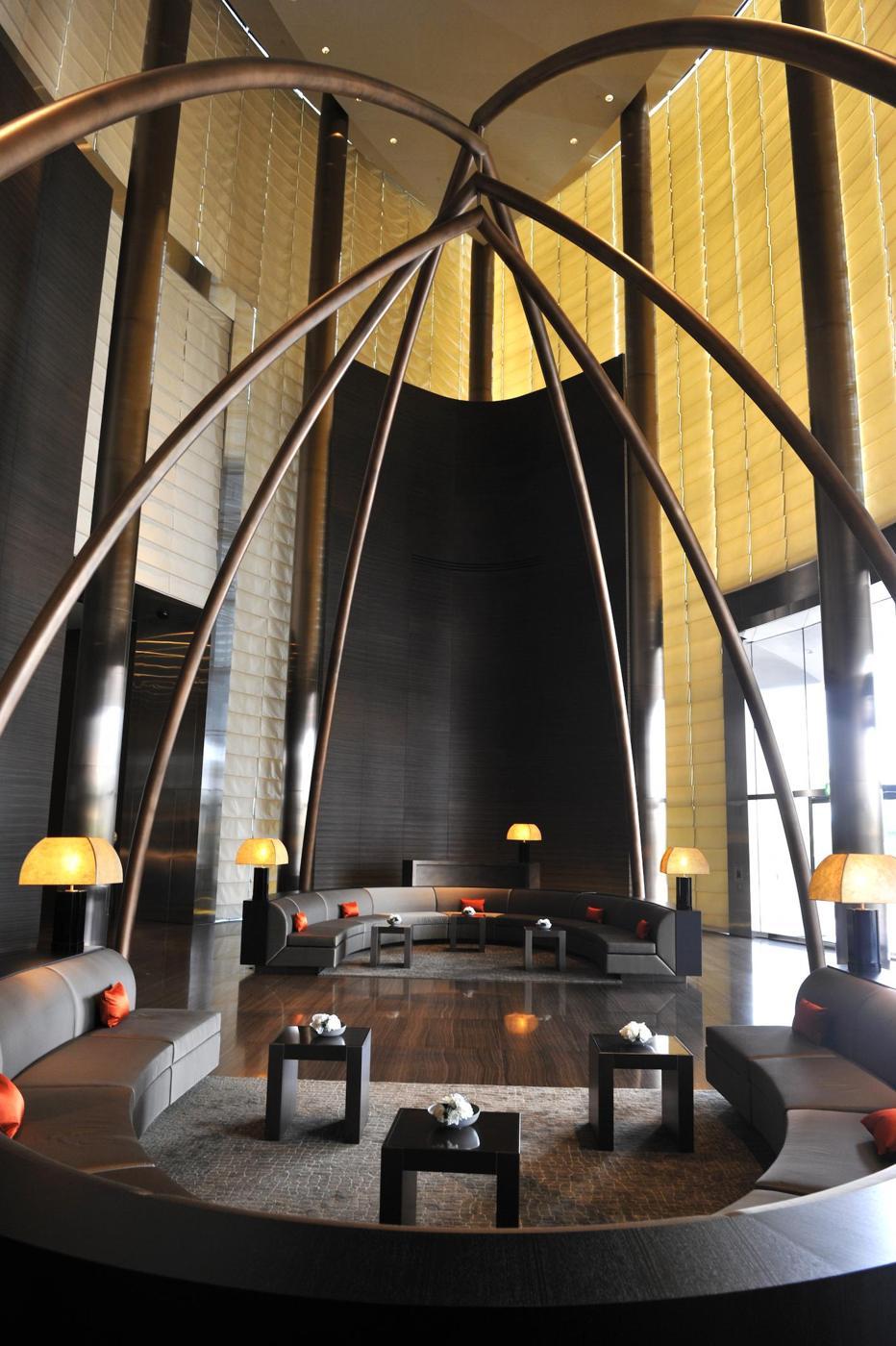 Armani Residence: Lobby