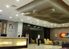 Art Residence: Lobby