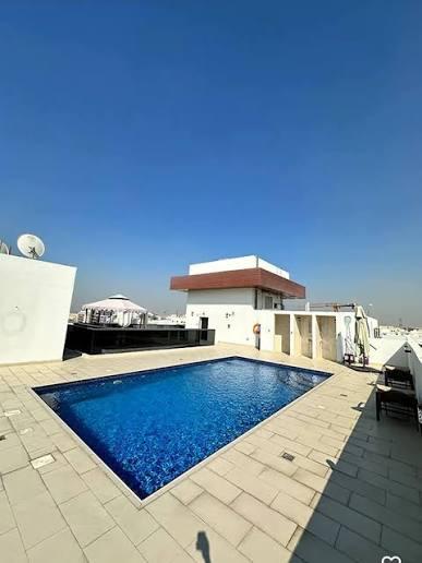 Champions Towers: Pool