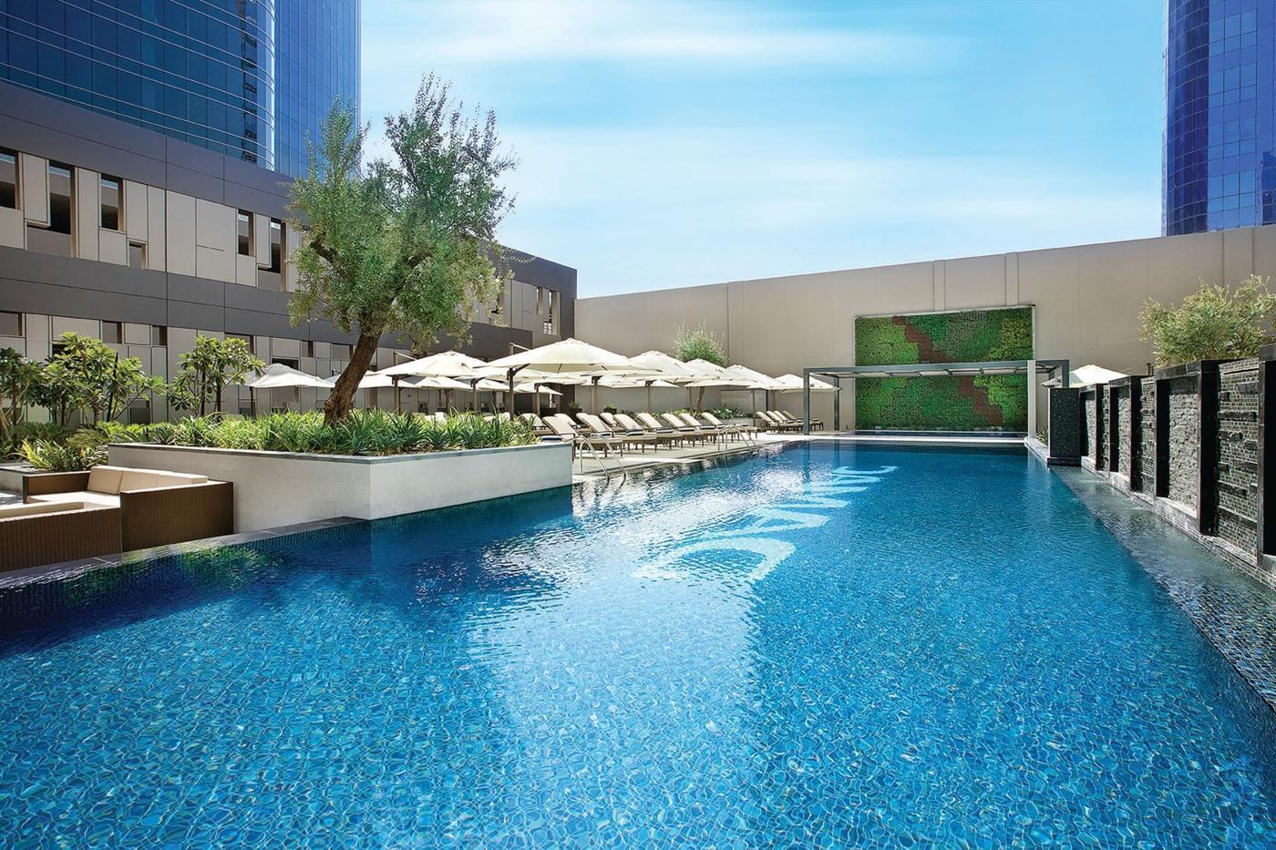 Damac Maison Cour Jardin: Pool