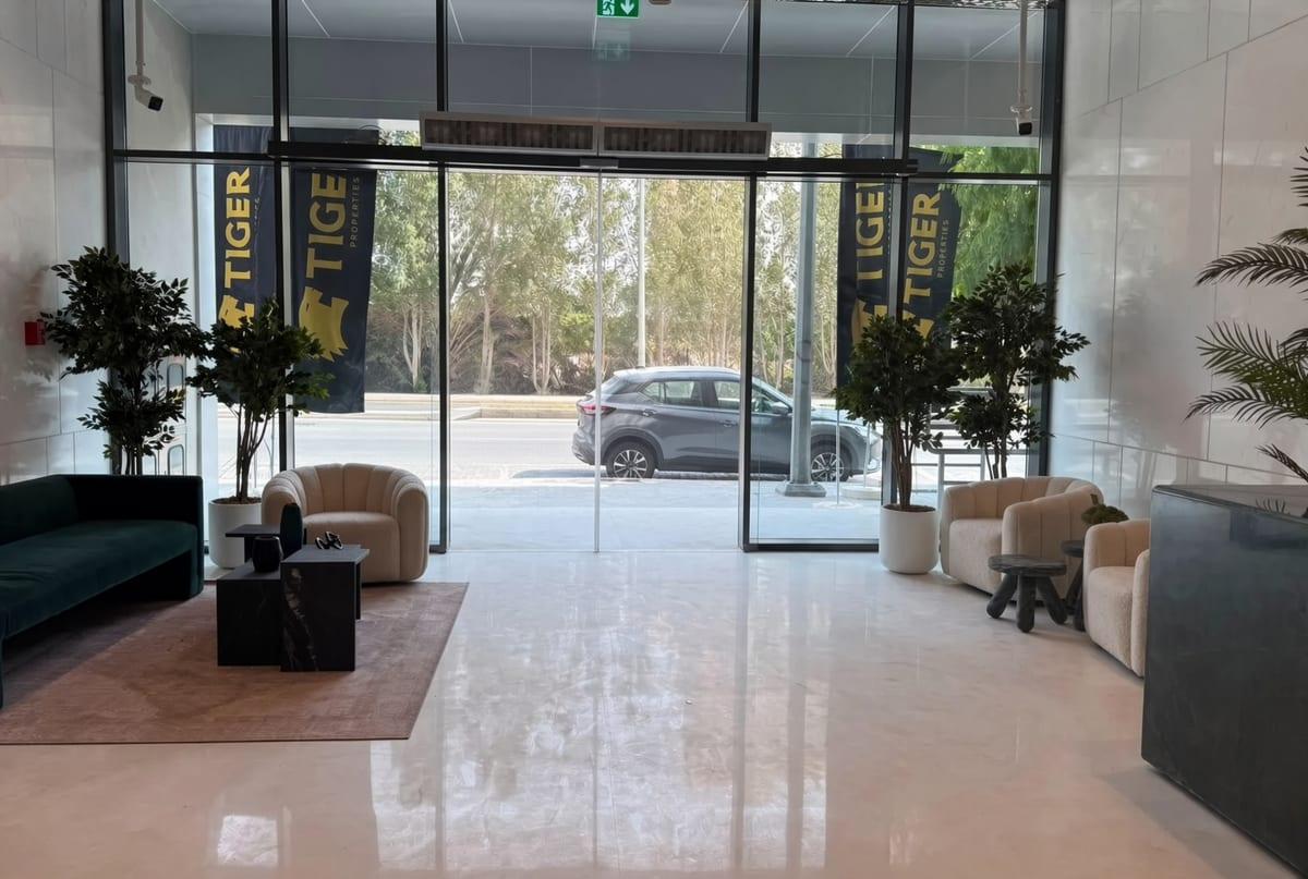 Elbrus Tower: Lobby
