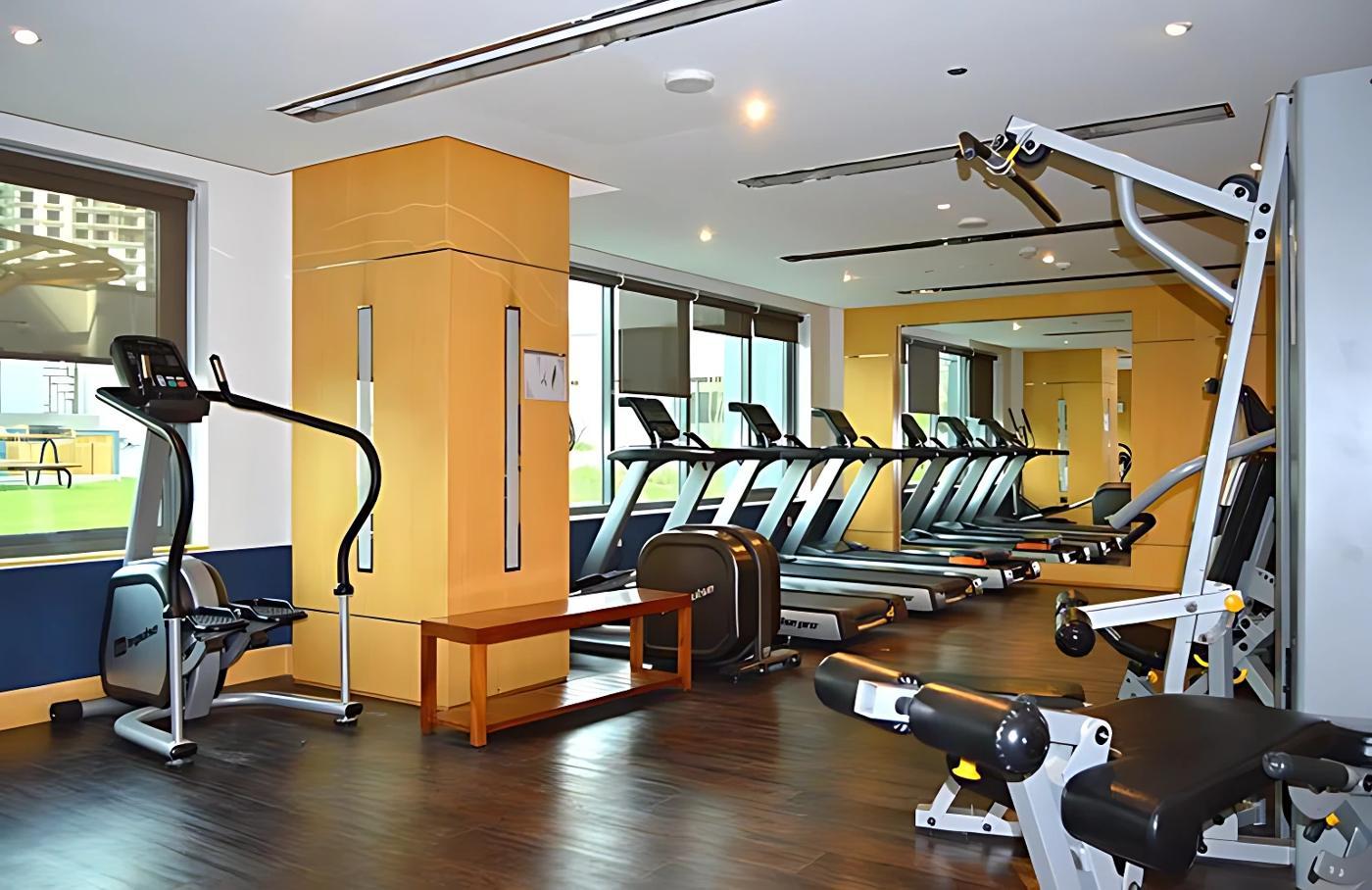 Executive Bay: Gym