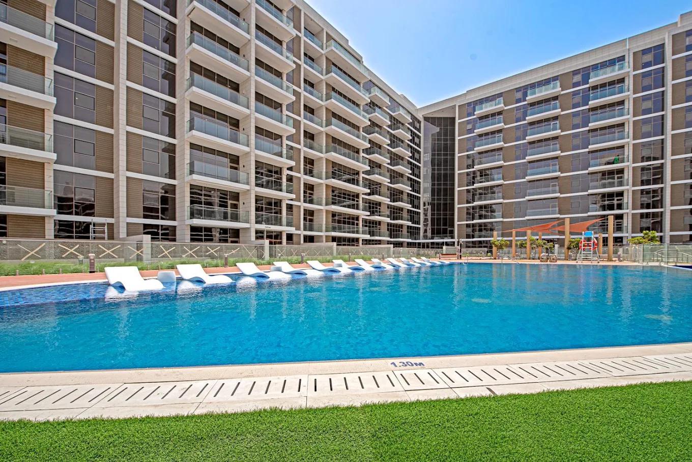Gardenia Residence: Pool