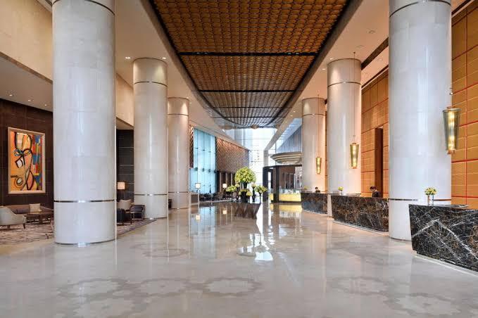 Intercontinental Residence Suites: Lobby