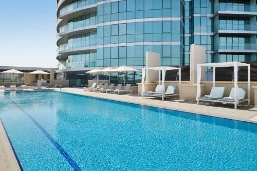 Intercontinental Residence Suites: Pool