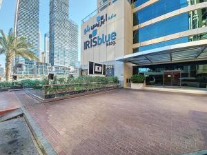 Iris Blue: Lobby
