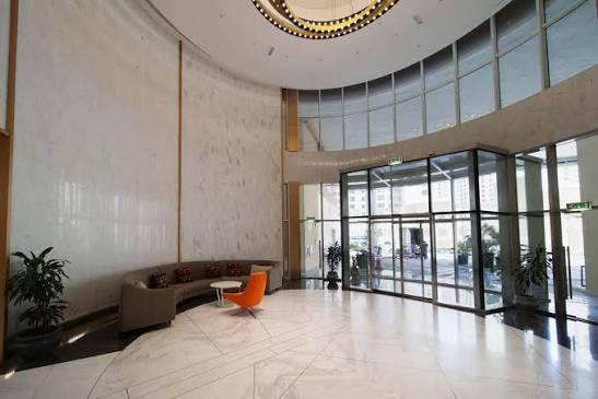 Marina Residences: Lobby