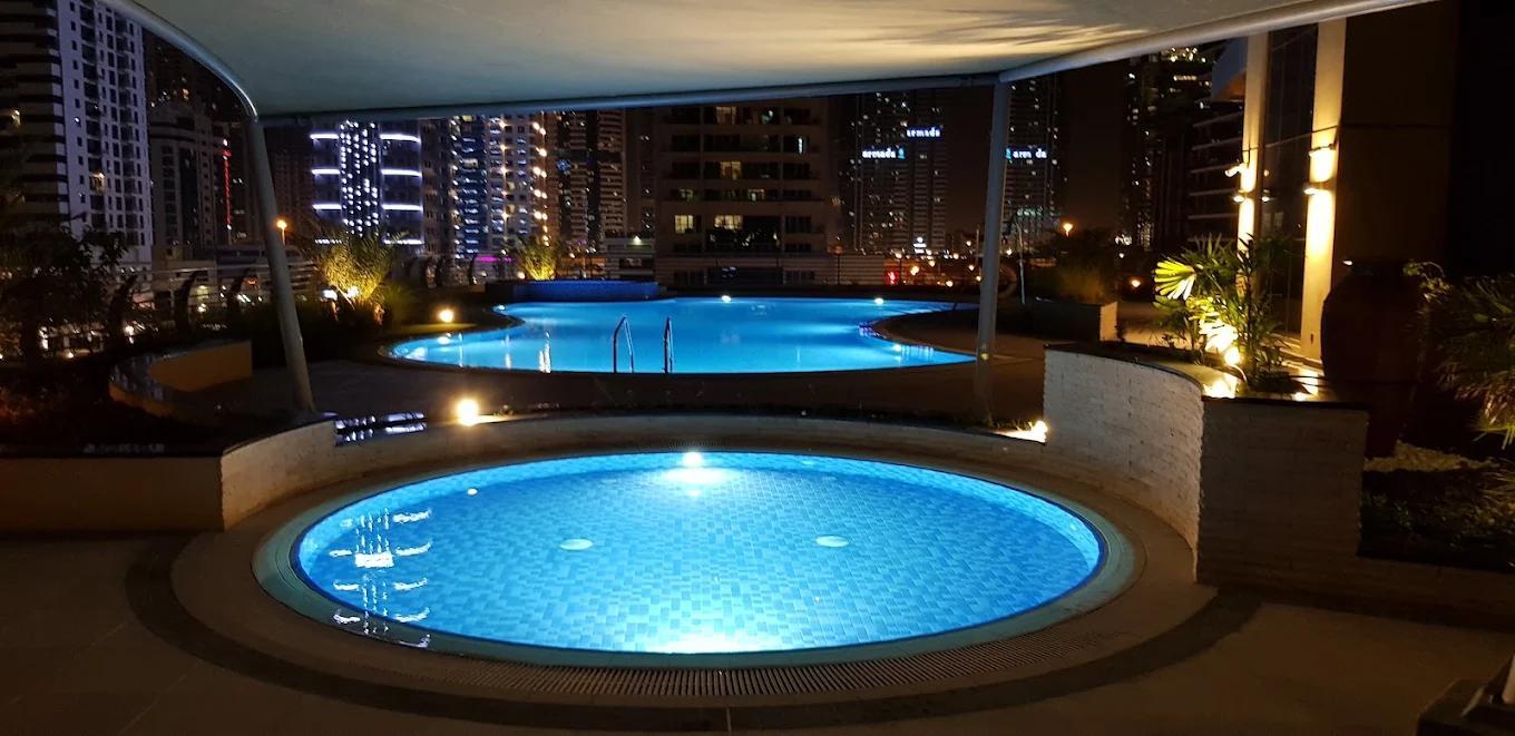 Marina Residences: Pool