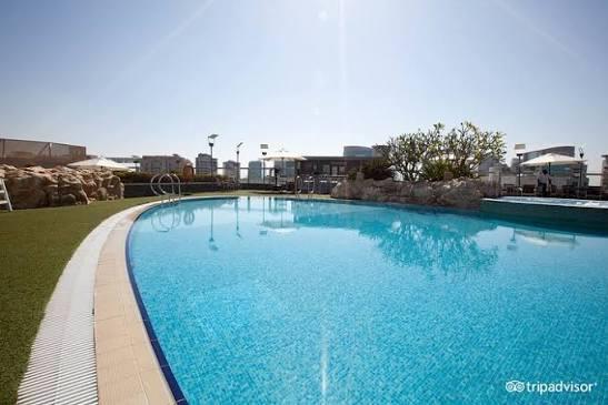 Jood Residence Plaza: Pool
