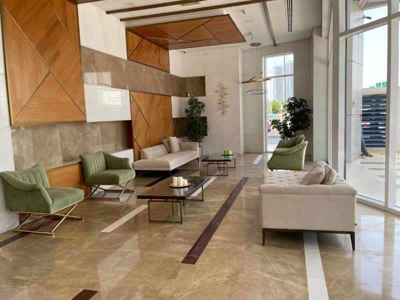 Jumeirah Bay Towers: Lobby