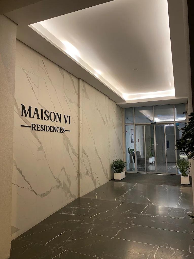 Maison VI: Lobby