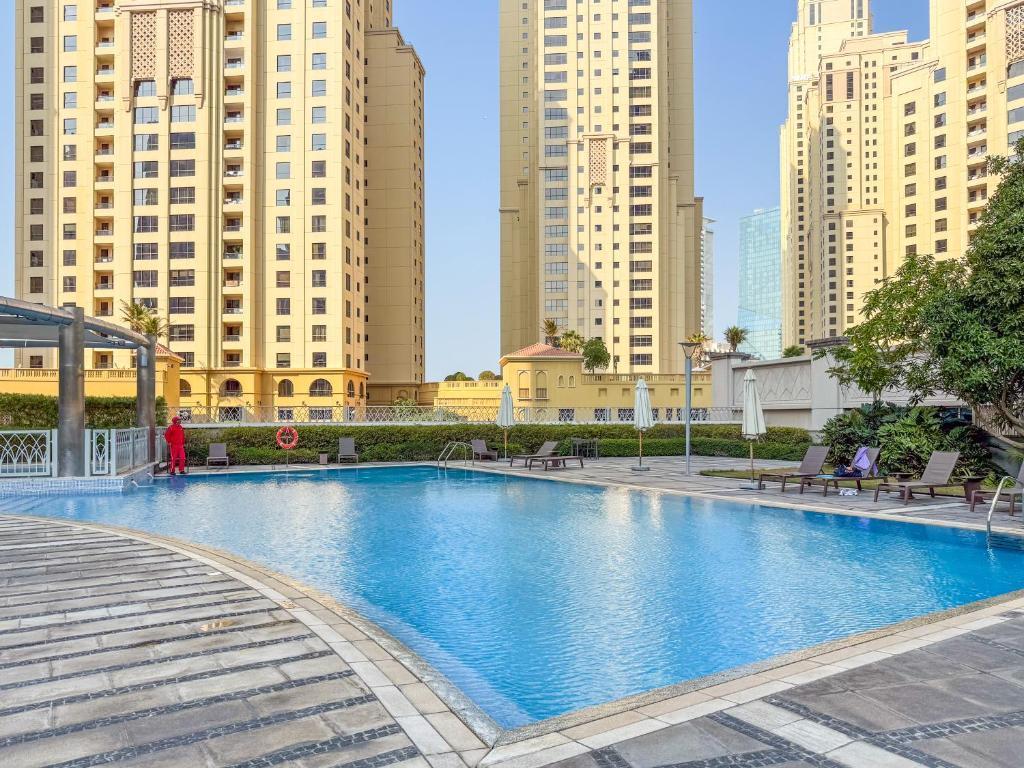 Marina Promenade: Pool