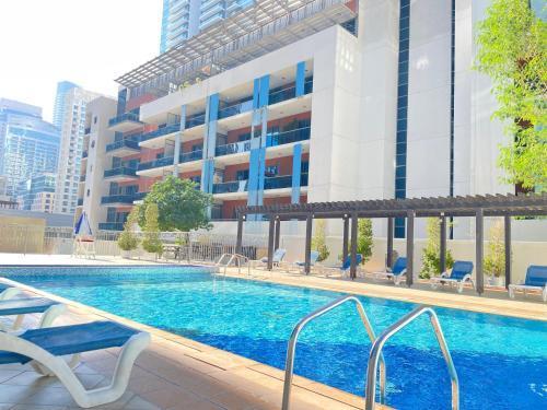 Marina Residence: Pool