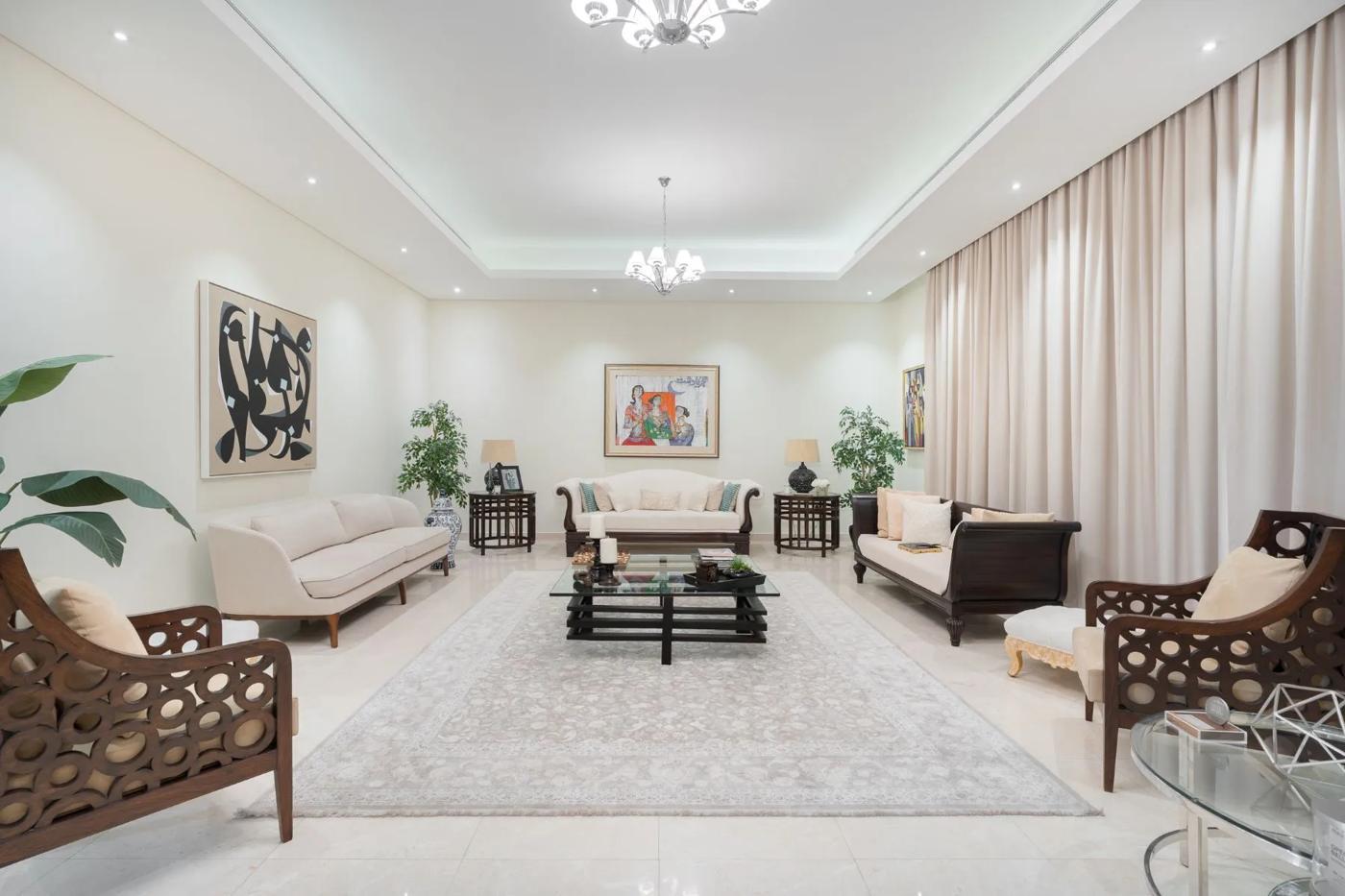 Millennium Estates: Lobby