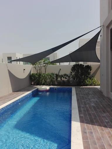 Millennium Estates: Pool