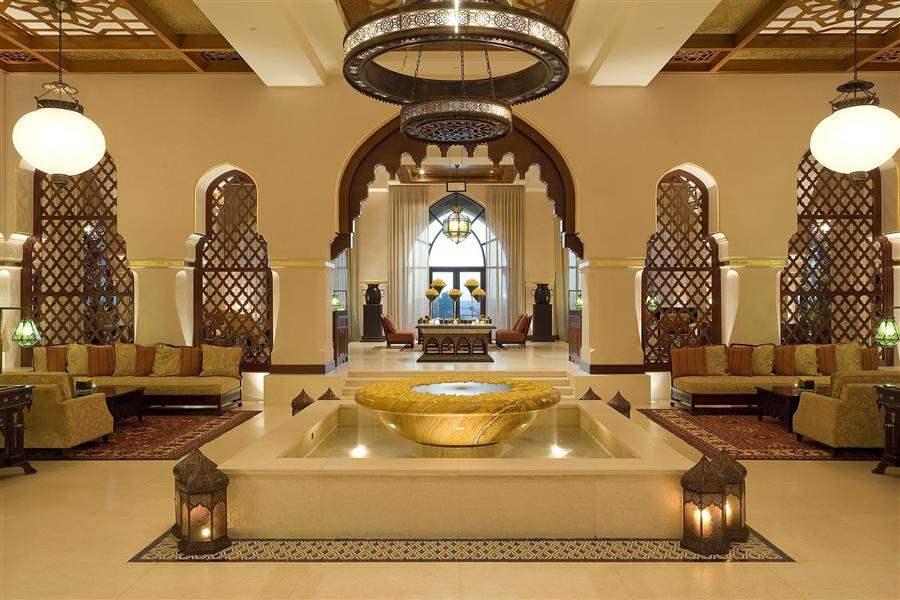 Old Town: Lobby