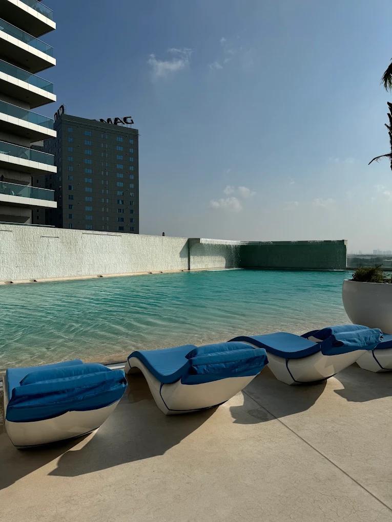 One of One Luxury Residences: Pool