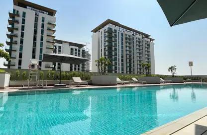 One Park Avenue: Pool