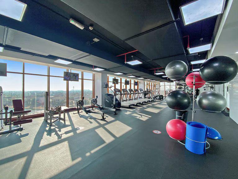 Palm Views: Gym