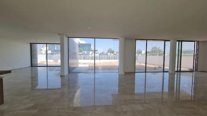 Parkway Vistas: Lobby