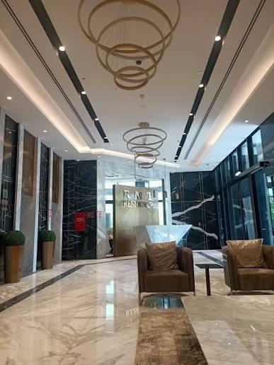 RMT Residence: Lobby