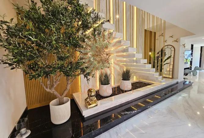 Sur La Mer: Lobby