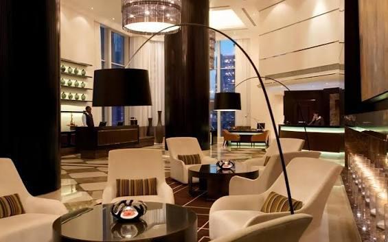 Towers Rotana: Lobby
