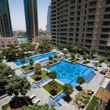 29 Burj Boulevard: Pool