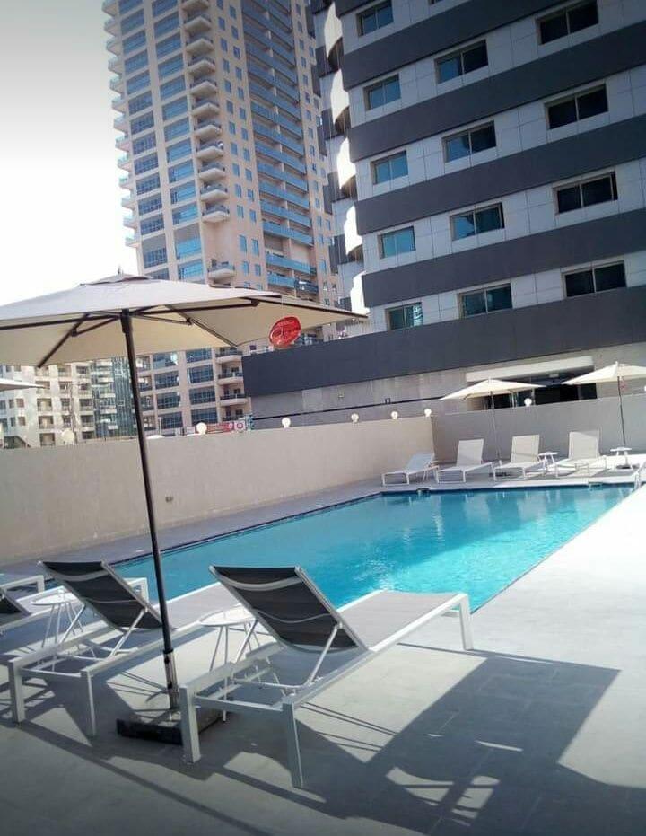 Al Zarooni: Pool