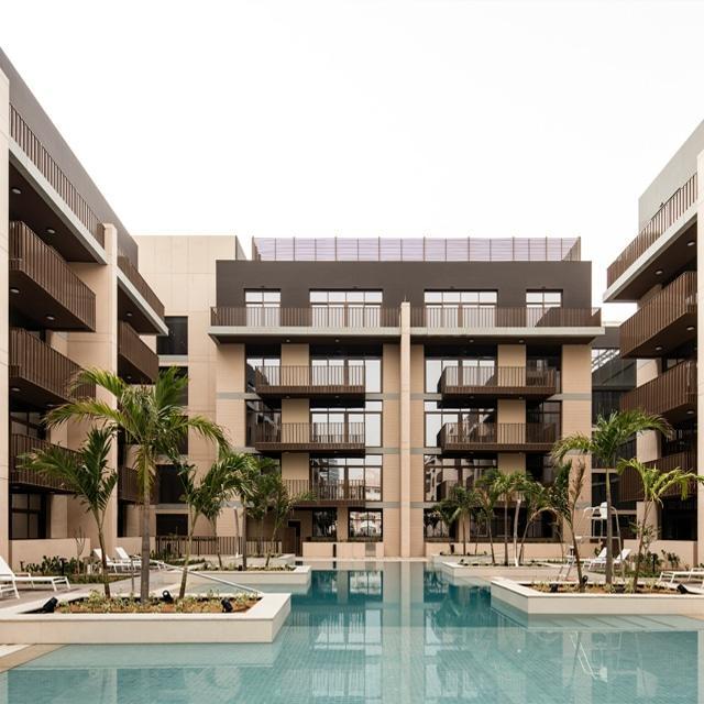 Belgravia: Pool