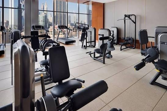 Boulevard Plaza: Gym