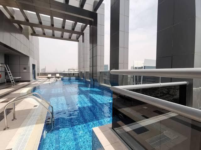 Green Lakes: Pool
