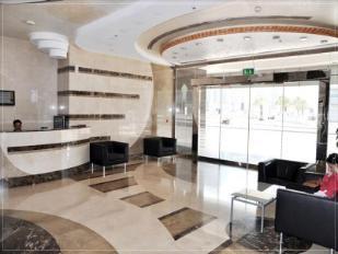 Marina Diamond: Lobby
