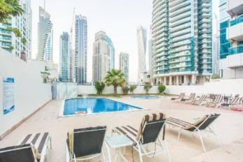 Marina Diamond: Pool