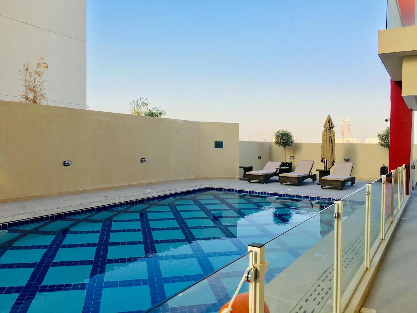 Murano Residences: Pool