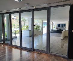 The Jewels: Lobby