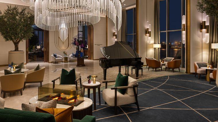 Address Harbour Point: Lobby