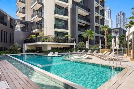 Ahad Residences: Pool