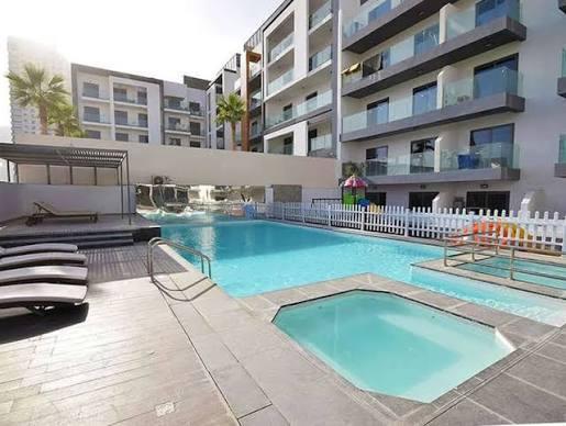 Alcove: Pool
