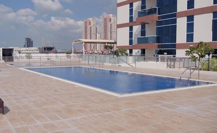 Al Manarah Tower: Pool