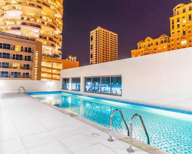 Al Zubaidi Residence: Pool