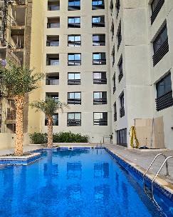Aurion Residence: Pool