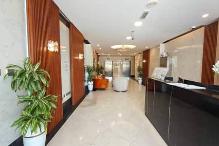 Axis Silver: Lobby