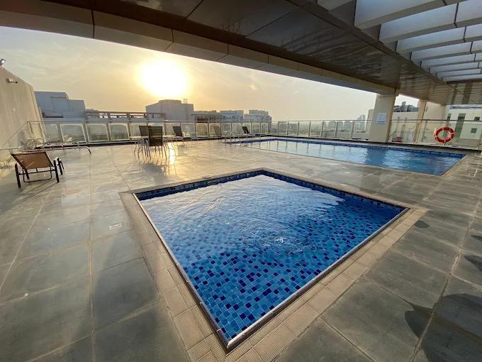 Axis Silver: Pool