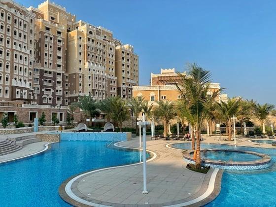 Balqis Residence: Pool