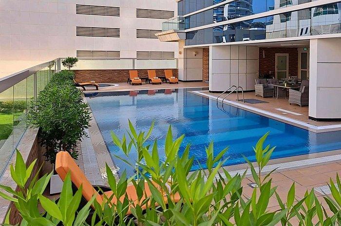 Barcelo Residences: Pool