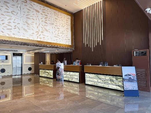 Barsha Oasis Building: Lobby