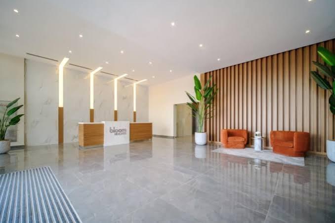 Bloom Heights: Lobby