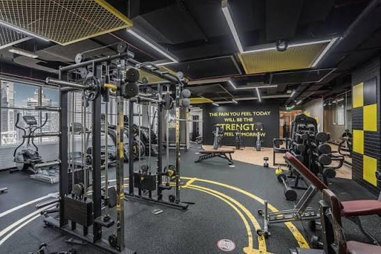 Burj Al Nujoom: Gym