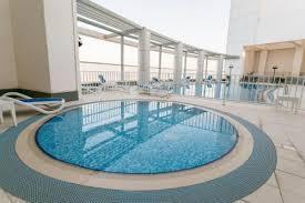 Burj Al Nujoom: Pool